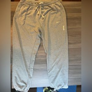 Nike Standard Issue Joggers 3XLT